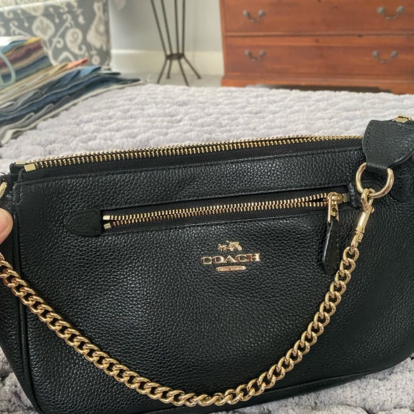 Coach Dark Green Leather Shoulder Bag with Gold Chain - Picture 5 of 6